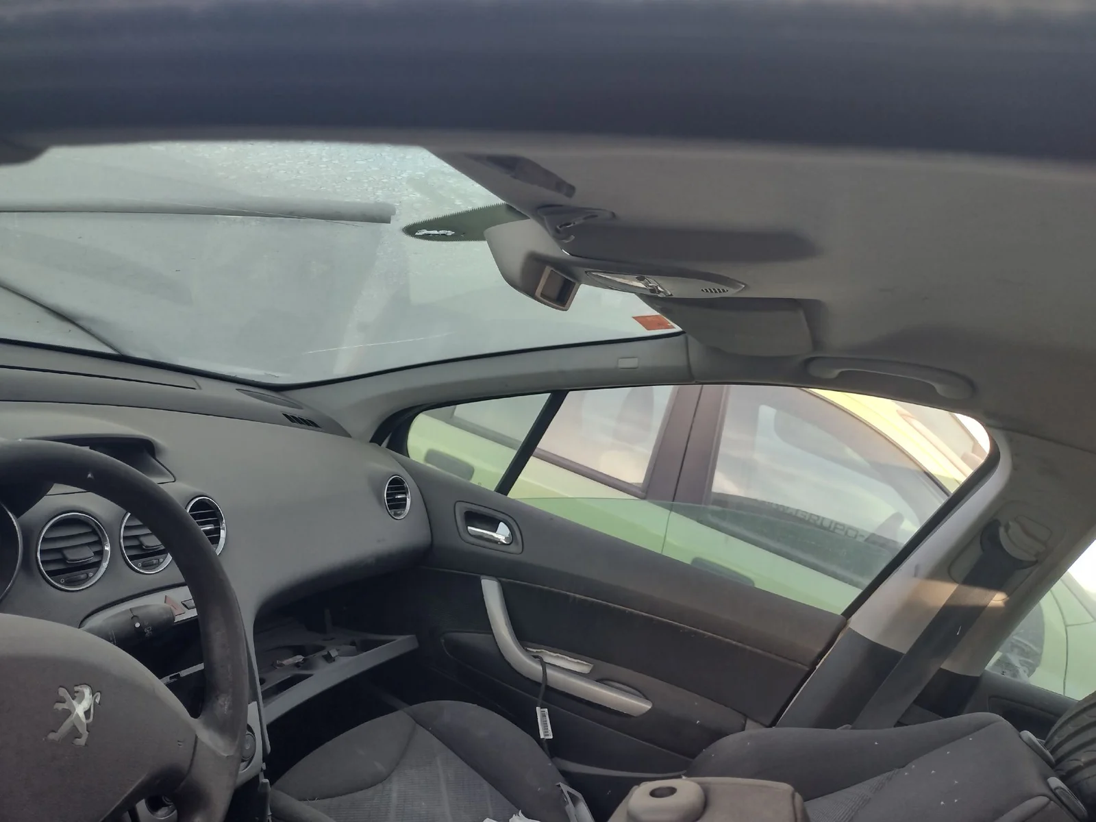 Foto de PARASOL DERECHO PEUGEOT 308 1.6 16V HDi FAP (92 CV / 68 KW)