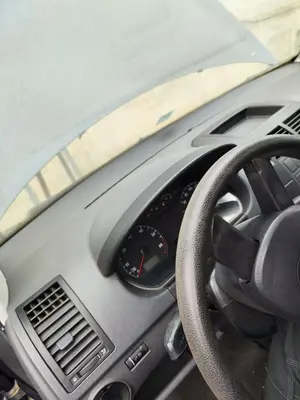 Foto de SALPICADERO VOLKSWAGEN POLO IV (9N1) 1.4 16V (75 CV / 55 KW) referencia 6Q1857001KLFKZ