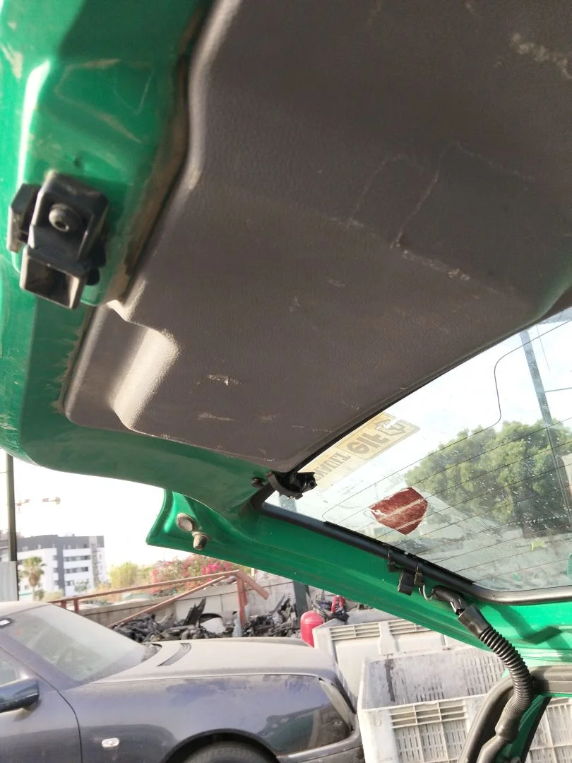 Foto de MOTOR LIMPIA TRASERO RENAULT TWINGO I (C06) 1.2 (58 CV / 43 KW)