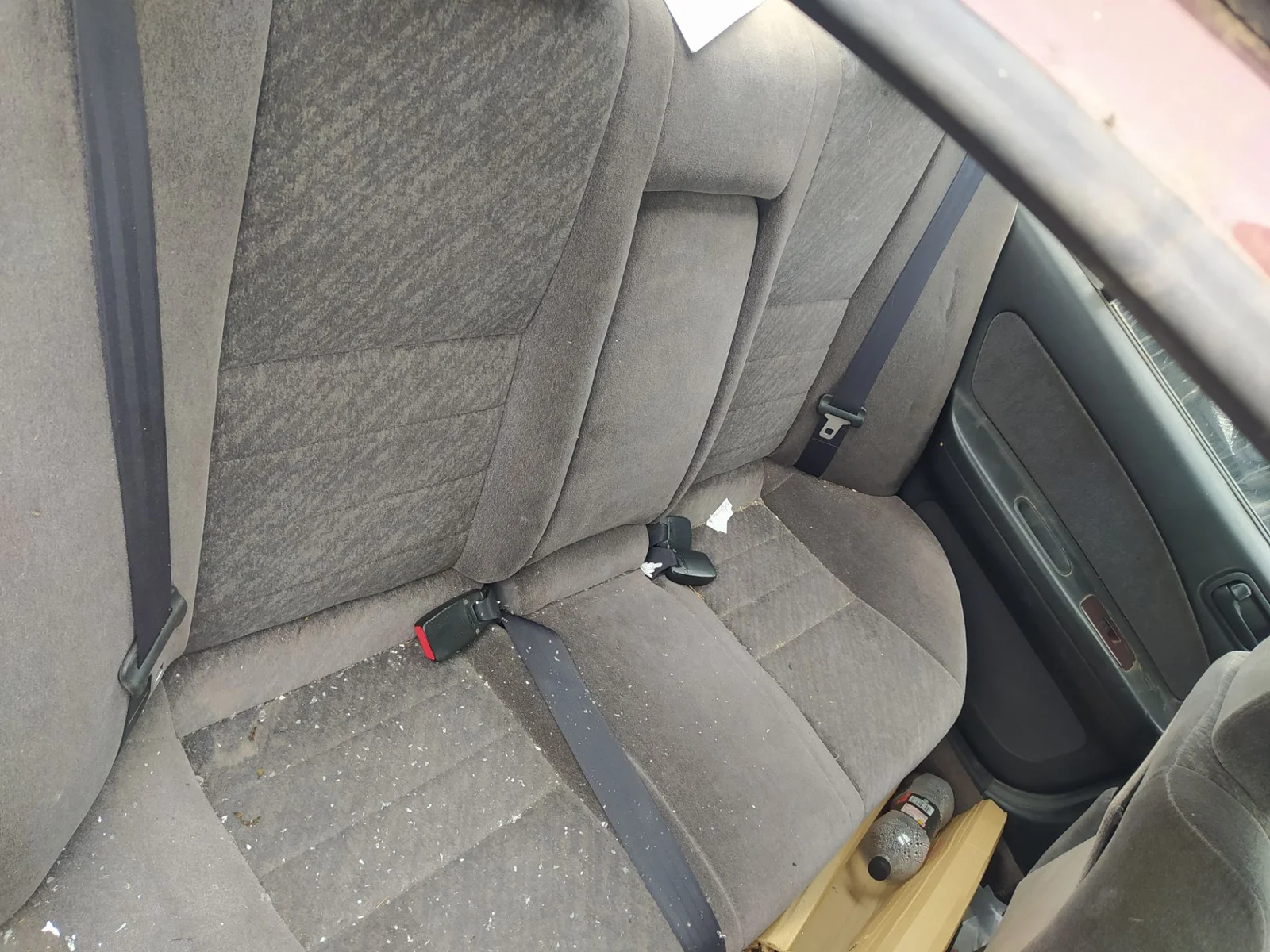 Foto de CINTURON SEGURIDAD TRASERO DERECHO NISSAN MAXIMA QX (A32) 2.0 V6 24V CAT (140 CV / 103 KW)