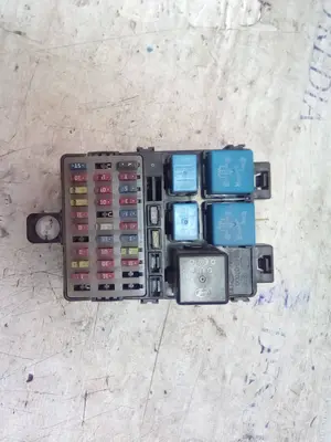Foto de CAJA RELES / FUSIBLES KIA PICANTO (SA) referencia 9194007000 foto 4