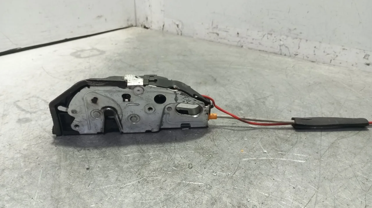 Foto de CERRADURA PUERTA DELANTERA DERECHA BMW SERIE M6 GRAN COUPE (F06) 4.4 V8 32V (560 CV / 412 KW) referencia 51215A36E54
