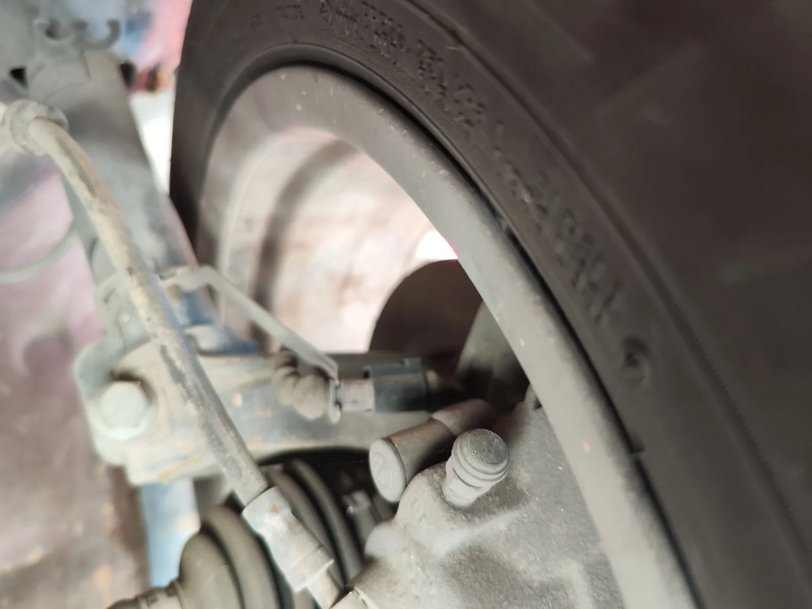 Foto de PINZA DE FRENO DELANTERA IZQUIERDA VOLKSWAGEN GOLF IV BERLINA (1J1)(10.1997) 1.9 TDI (90 CV / 66 KW)