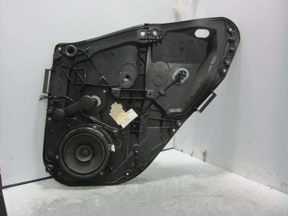Foto de ELEVALUNAS TRASERO DERECHO FORD FIESTA (CNN) 1.25 16V CAT (82 CV / 60 KW) referencia C1BBA045H22AC