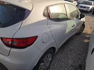 Foto de PILOTO TRASERO DERECHO INTERIOR RENAULT CLIO IV 1.2 16V (73 CV / 54 KW) referencia 265505796R
