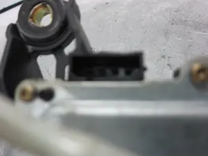 Foto de MOTOR LIMPIA TRASERO SEAT LEON (1M1) 1.8 20V (125 CV / 92 KW) referencia 1J6955711C foto 4