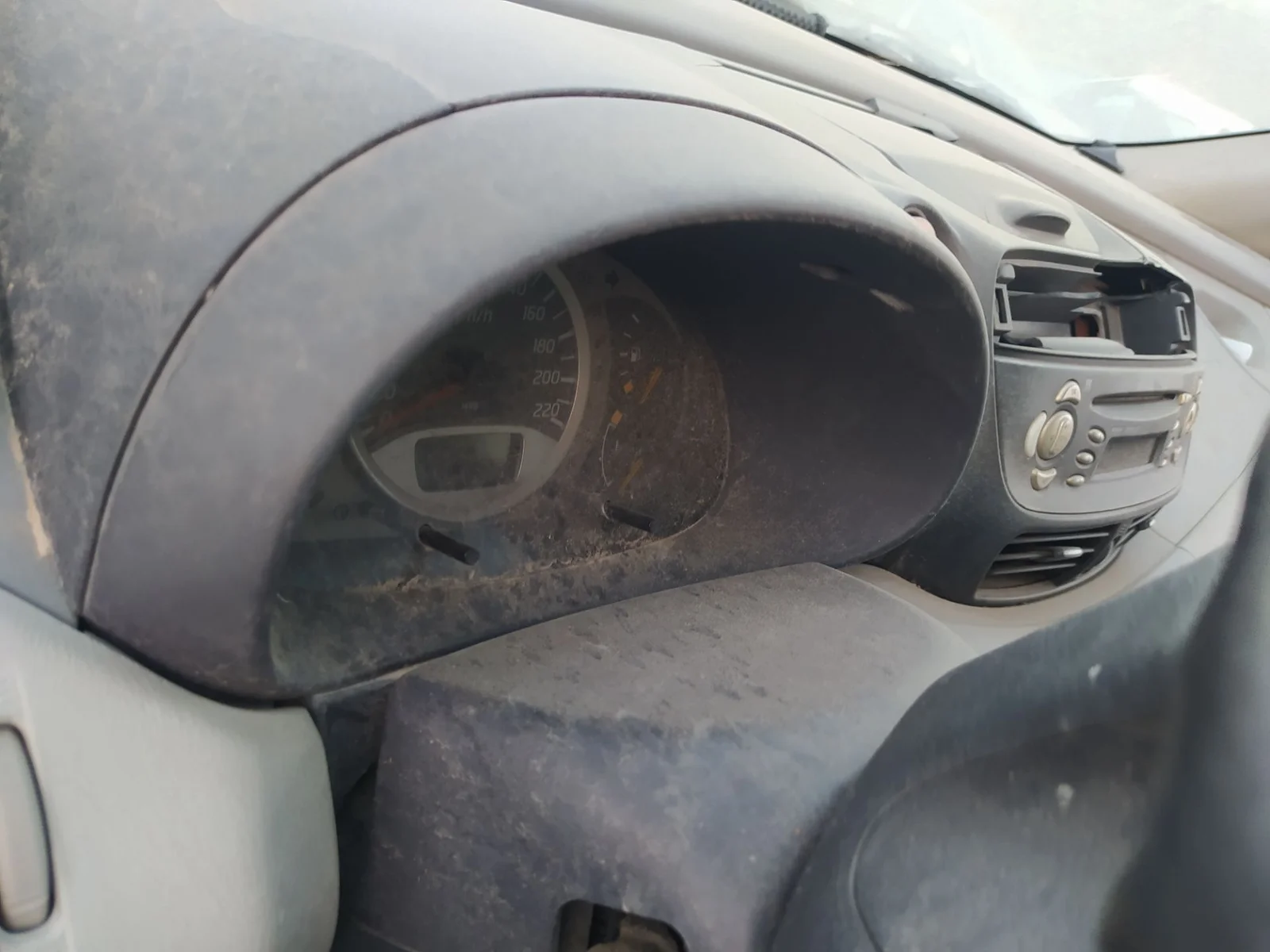 Foto de CUADRO INSTRUMENTOS NISSAN ALMERA TINO (V10M) 1.8 16V CAT (114 CV / 84 KW) referencia 24810BU006
