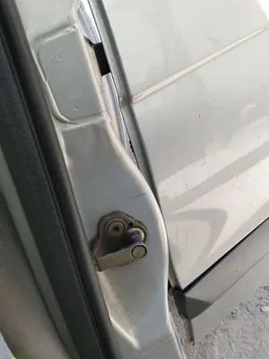 Foto de RETENEDOR PUERTA RENAULT SCENIC I (JA...) 1.9 dCi Diesel CAT (102 CV / 75 KW) referencia 7700834326