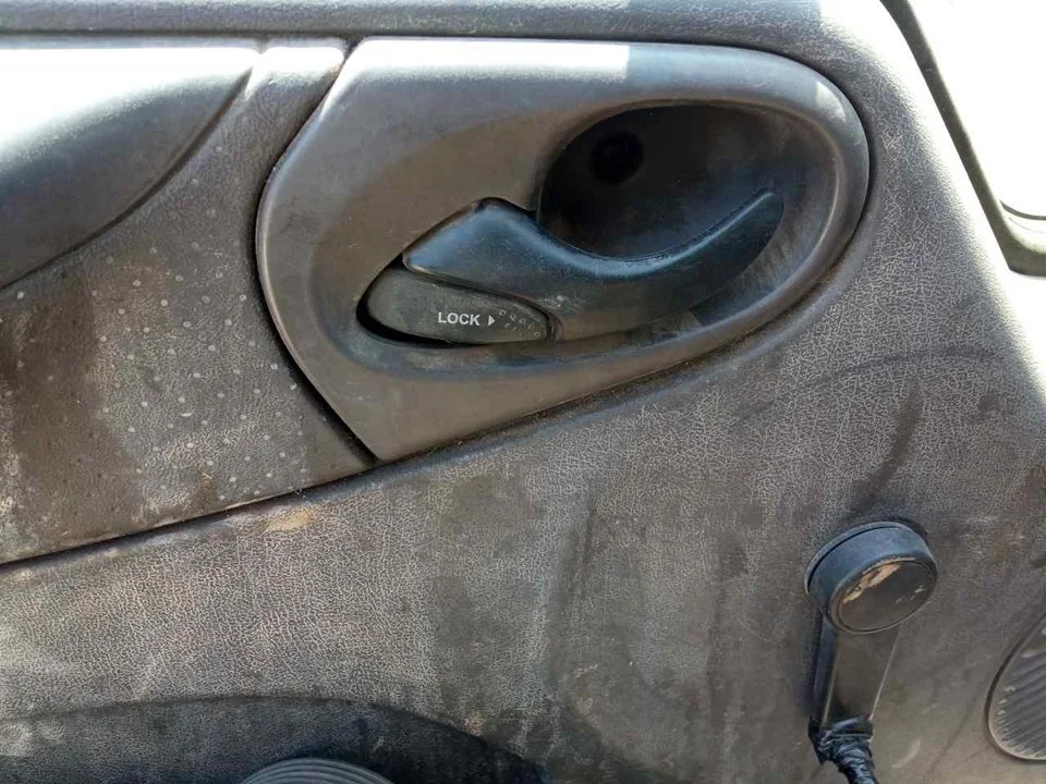 Foto de MANETA INTERIOR DELANTERA IZQUIERDA FORD TRANSIT CAJA ABIERTA (FY) 2.4 TDE CAT (125 CV / 92 KW)