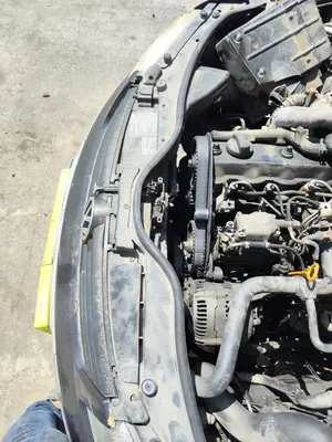 Foto de PANEL FRONTAL VOLKSWAGEN PASSAT VARIANT (3B5) 1.9 TDI (110 CV / 81 KW)