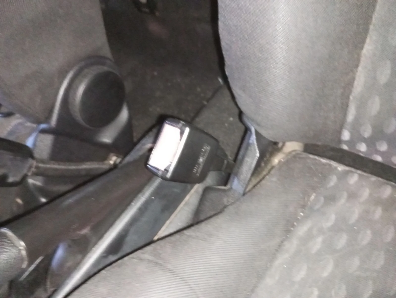 Foto de ENGANCHE CINTURON DELANTERO IZQUIERDO FORD FIESTA (CBK) 1.4 TDCi CAT (68 CV / 50 KW) referencia 2S6AA61209AC