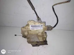 Foto de CERRADURA PUERTA DELANTERA DERECHA SEAT LEON (1P1) 1.6  (102 CV / 75 KW) referencia 1P1837016