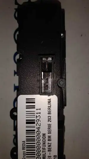 Foto de MANDO MULTIFUNCION MERCEDES-BENZ CLASE C (BM 203) BERLINA referencia 2038702210 foto 4
