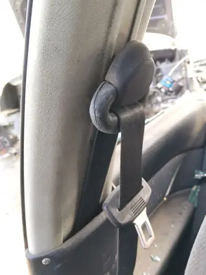 Foto de CINTURON SEGURIDAD DELANTERO DERECHO SEAT IBIZA (6K1) 1.4  (60 CV / 44 KW)