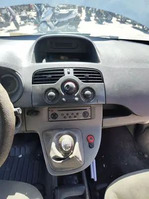 Foto de CONSOLA CENTRAL RENAULT KANGOO II (F/KW0) 1.5 dCi Diesel CAT (86 CV / 63 KW) foto 2