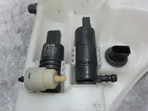 Foto de BOMBA LIMPIA PORSCHE CAYENNE (TIPO 92A) referencia 1K6955651 foto 5