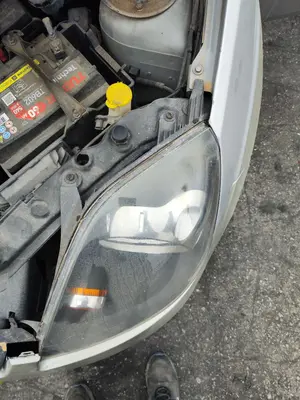 Foto de FARO IZQUIERDO FORD FIESTA (CBK) 1.4 16V CAT (80 CV / 59 KW) referencia 1416311 foto 2