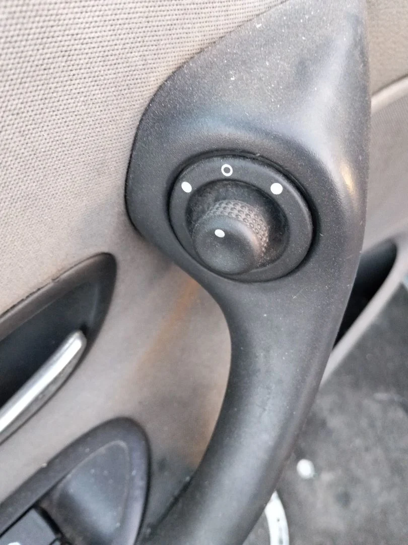 Foto de MANDO RETROVISOR RENAULT LAGUNA II (BG0) 1.9 dCi Diesel CAT (101 CV / 74 KW)