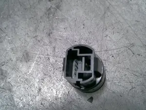 Foto de MANDO START/ STOP RENAULT MEGANE III BERLINA 5P 1.5 dCi Diesel (106 CV / 78 KW) referencia 1079598 foto 3