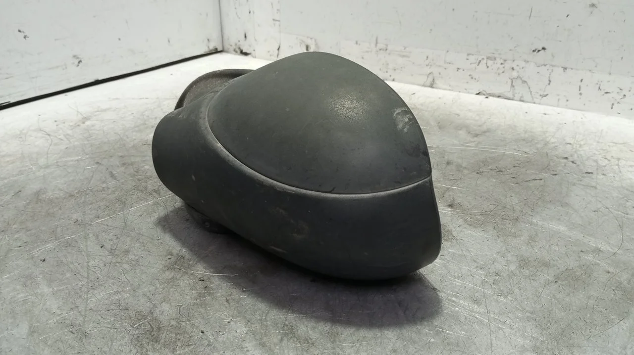 Foto de RETROVISOR IZQUIERDO CITROEN C3 1.4 HDi (68 CV / 50 KW) referencia 8149FJ