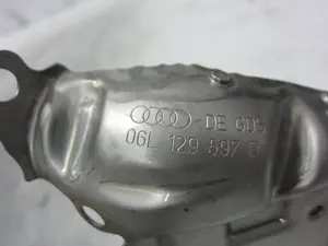 Foto de NO IDENTIFICADO PORSCHE MACAN (95BA) referencia 06L129597B foto 2