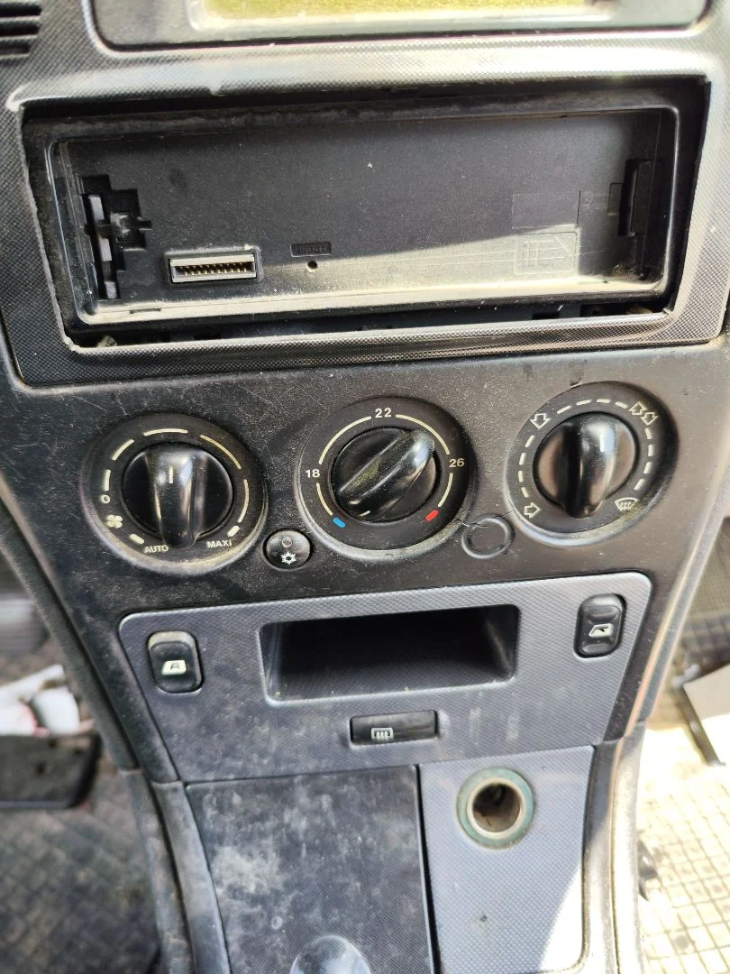 Foto de MANDO CALEFACCION / AIRE ACONDICIONADO CITROEN XSARA COUPE 2.0 HDi CAT (RHY / DW10TD) (90 CV / 66 KW)