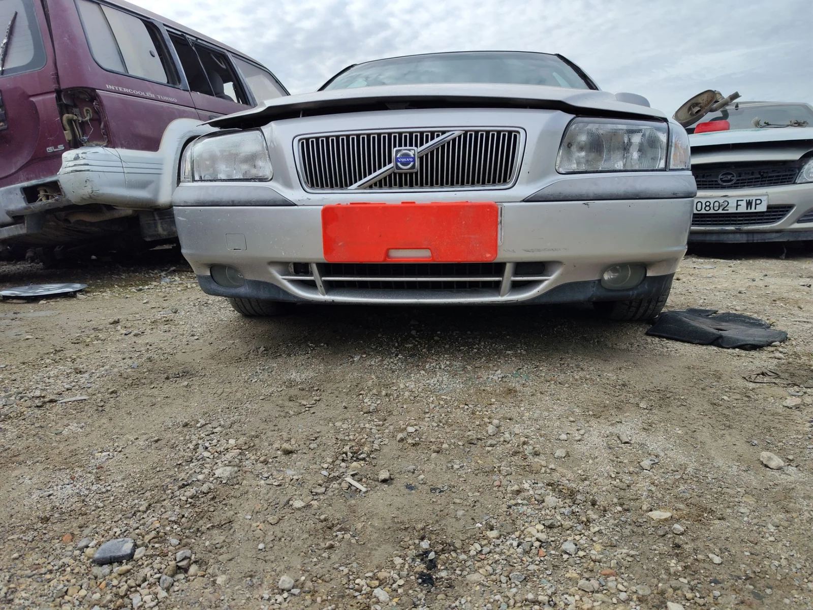 Foto de PARAGOLPES DELANTERO VOLVO S80 BERLINA 2.4 CAT (140 CV / 103 KW)