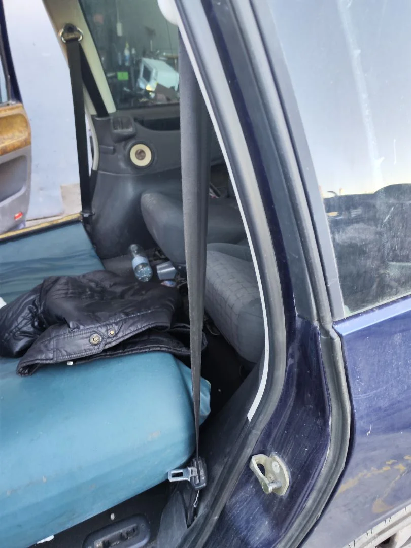 Foto de CINTURON SEGURIDAD TRASERO IZQUIERDO SEAT ALHAMBRA (7V9) 1.9 TDI (116 CV / 85 KW)