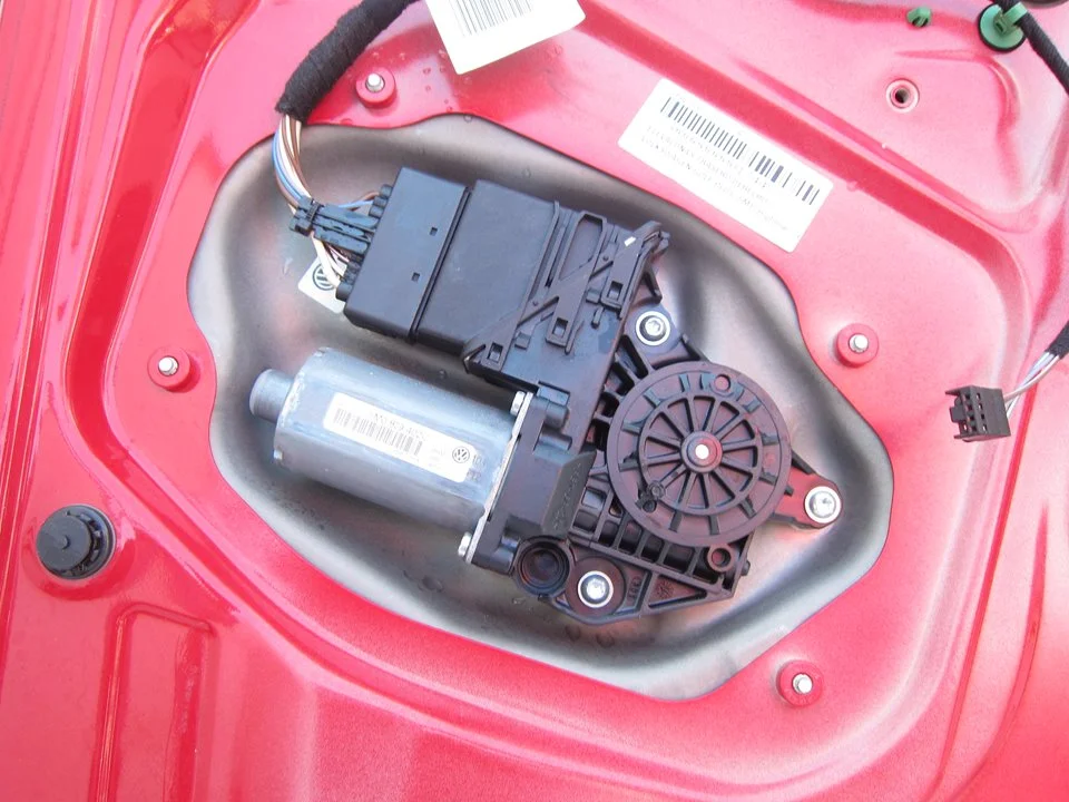 Foto de ELEVALUNAS TRASERO DERECHO VOLKSWAGEN GOLF PLUS V (5M1) 1.6 (102 CV / 75 KW) referencia 5M0839402C