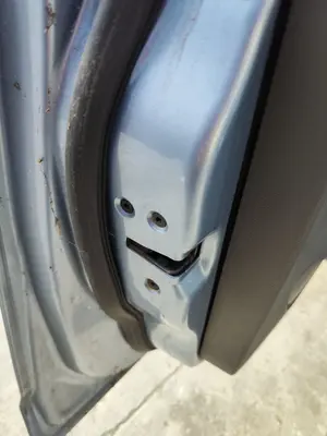 Foto de CERRADURA PUERTA DELANTERA IZQUIERDA FORD FOCUS BERLINA (CAP) 1.8 TDCi Turbodiesel CAT (116 CV / 85 KW) referencia 5041714 foto 3