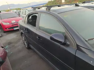 Foto de PUERTA TRASERA DERECHA OPEL VECTRA C BERLINA 2.0 DTI (101 CV / 74 KW) referencia 93175837