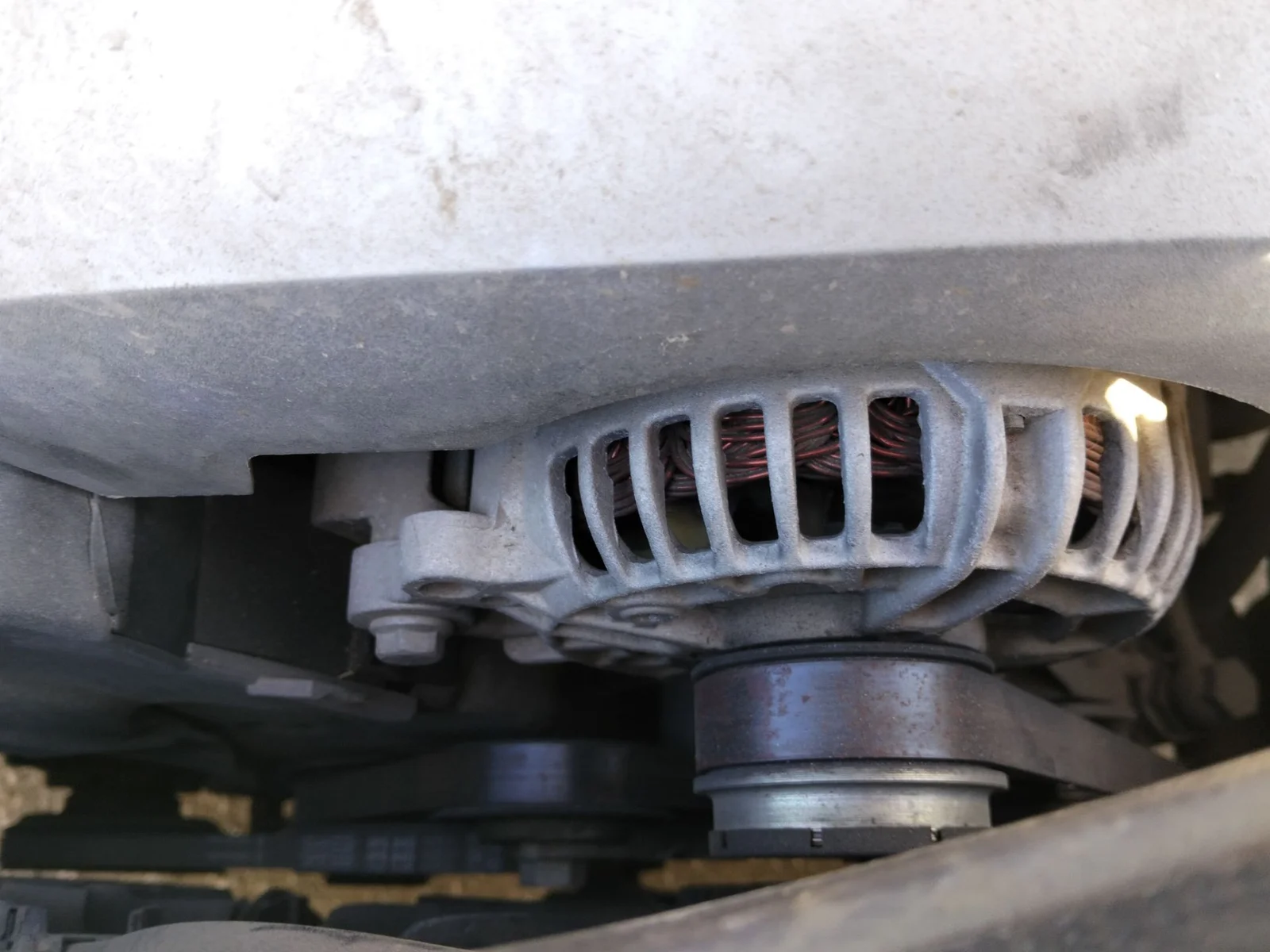 Foto de ALTERNADOR AUDI A4 BERLINA (8E) 1.9 TDI (131 CV / 96 KW) referencia 028903029RV