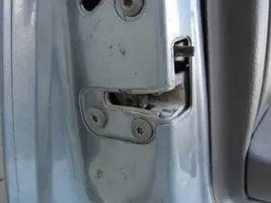 Foto de CERRADURA PUERTA TRASERA DERECHA CHRYSLER JEEP GR.CHEROKEE (ZJ)/(Z) 5.2 V8 CAT (211 CV / 155 KW)