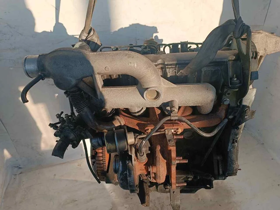 Foto de MOTOR COMPLETO RENAULT MEGANE I FASE 2 CLASSIC (LA...) referencia F9QK