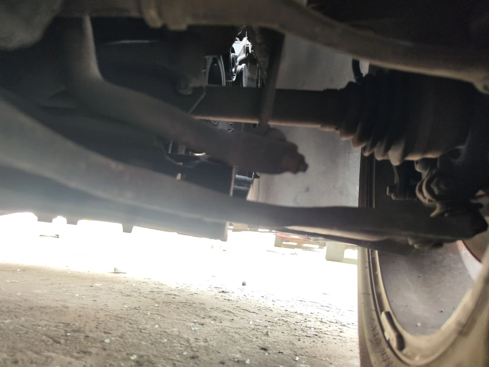 Foto de BRAZO SUSPENSION DELANTERO DERECHO PEUGEOT 207 CC CABRIO-COUPÉ 1.6 16V (120 CV / 88 KW)