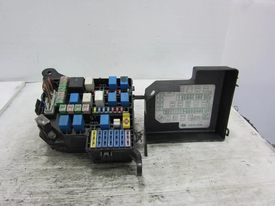 Foto de CAJA RELES / FUSIBLES HYUNDAI MATRIX (FC) 1.5 CRDi CAT (102 CV / 75 KW) referencia 91207