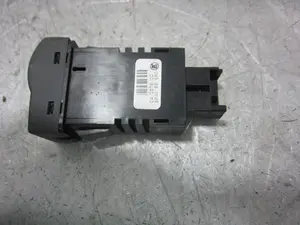 Foto de INTERRUPTOR MAZDA 3 BERLINA (BK) 1.6 CD Diesel CAT (109 CV / 80 KW) referencia BP4K666R0 foto 2