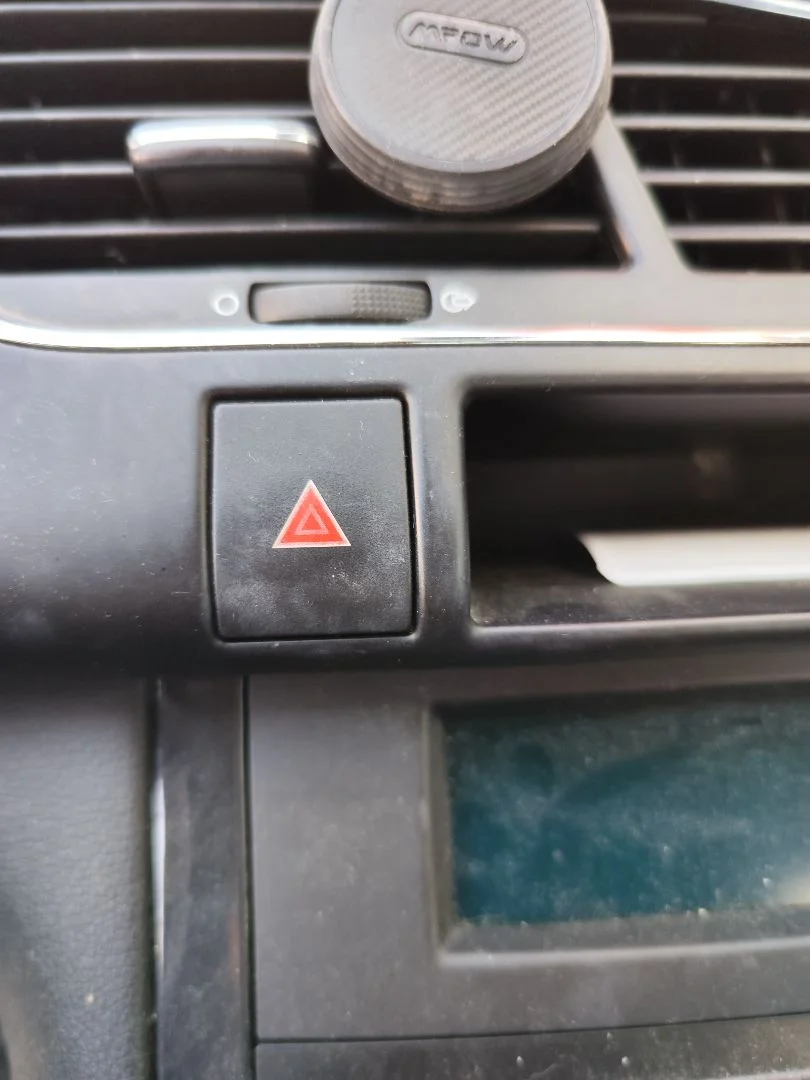 Foto de WARNING PEUGEOT 3008 1.6 Blue-HDI FAP (120 CV / 88 KW)