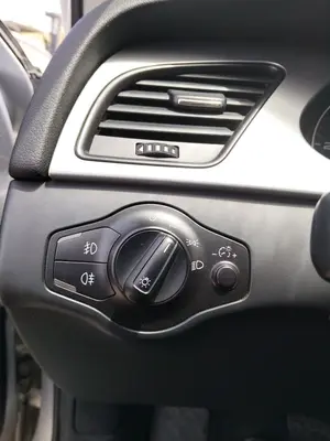 Foto de MANDO LUCES AUDI A4 BERLINA (8K2) 2.0 16V TDI (143 CV / 105 KW)