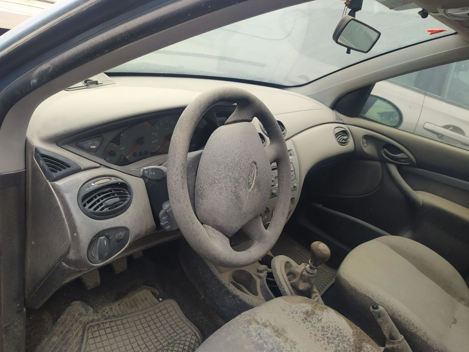 Foto de ANILLO AIRBAG FORD FOCUS BERLINA (CAK) 1.8 TDDI Turbodiesel CAT (90 CV / 66 KW)
