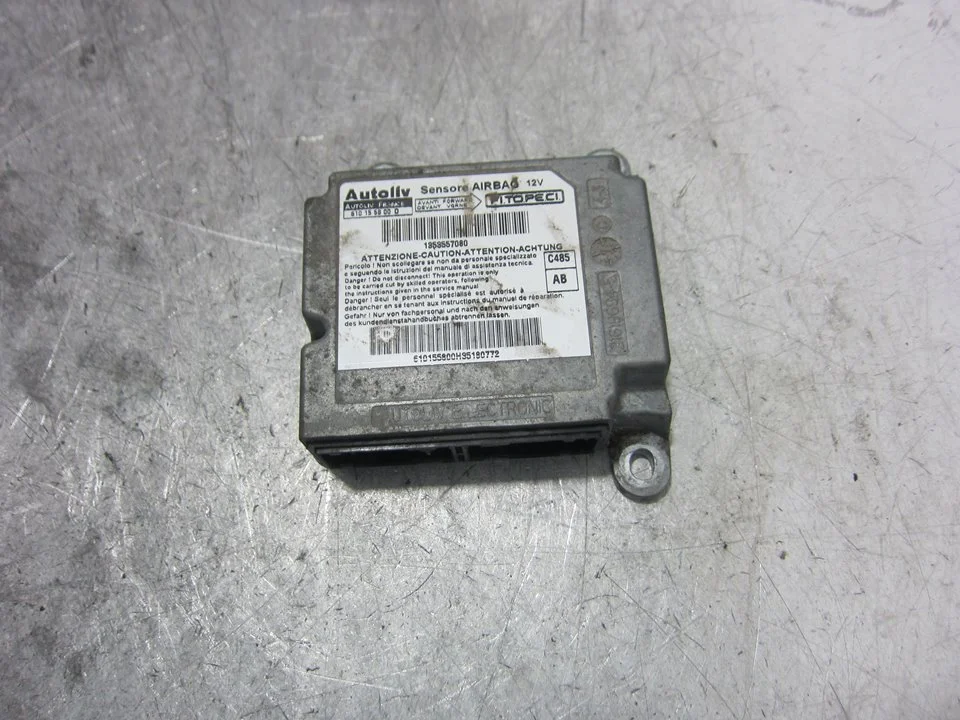 Foto de CENTRALITA AIRBAG CITROEN NEMO 1.4 HDi (68 CV / 50 KW) referencia 610155800D
