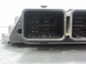Foto de CENTRALITA MOTOR UCE PEUGEOT 206 1.4 HDi (68 CV / 50 KW) referencia 9658556780 foto 4