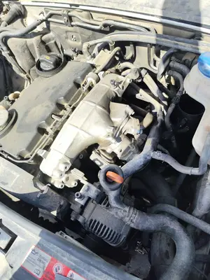 Foto de MOTOR COMPLETO AUDI A6 BERLINA (4F2) 2.0 TDI (140 CV / 103 KW) foto 3