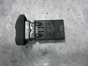 Foto de WARNING RENAULT MEGANE I FASE 2 CLASSIC (LA...) 1.4 16V (95 CV / 70 KW) referencia 435867 foto 4