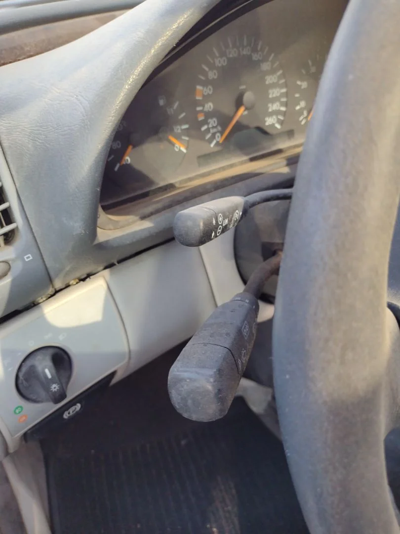 Foto de MANDO INTERMITENTES MERCEDES-BENZ CLK (BM 208) COUPE 3.2 V6 18V CAT (218 CV / 160 KW)