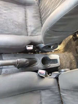 Foto de ENGANCHE CINTURON DELANTERO DERECHO FORD FOCUS FAMILIAR (CAK) 1.8 TDCi Turbodiesel CAT (116 CV / 85 KW)