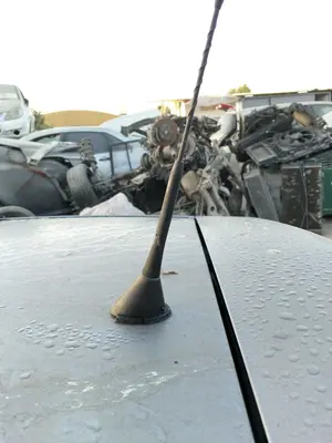 Foto de BASE DE ANTENA OPEL ASTRA H BERLINA