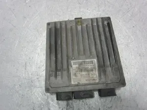 Foto de CENTRALITA MOTOR UCE RENAULT MEGANE II BERLINA 3P 1.5 dCi Diesel (82 CV / 60 KW) referencia 8200334419