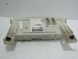 Foto de CAJA RELES / FUSIBLES FORD FOCUS II (1.6 (90 CV / 66 KW) diesel) referencia 14A073 foto 5
