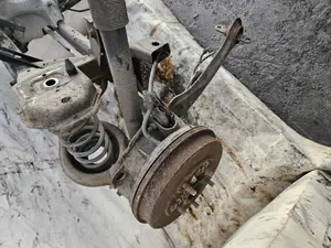 Foto de PUENTE TRASERO FORD FOCUS SPORTBREAK (CB8) 1.6 TDCi CAT (95 CV / 70 KW) foto 2